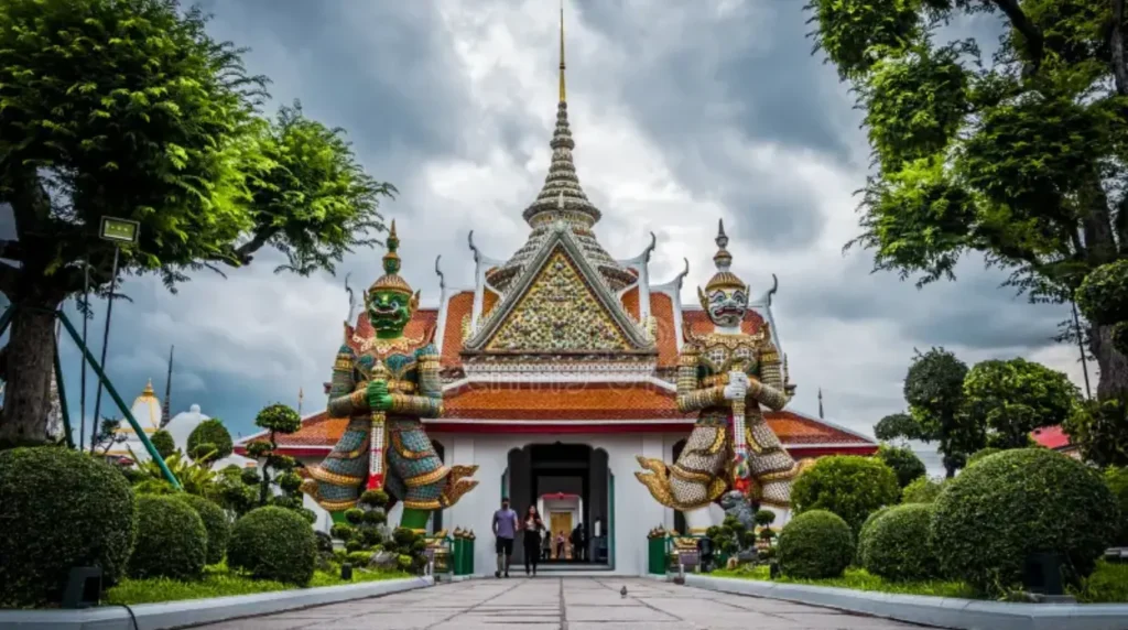 Bangkok travel guide - temples, street food and markets 3 Bangkok Travel Guide - Temples, Street Food and Markets