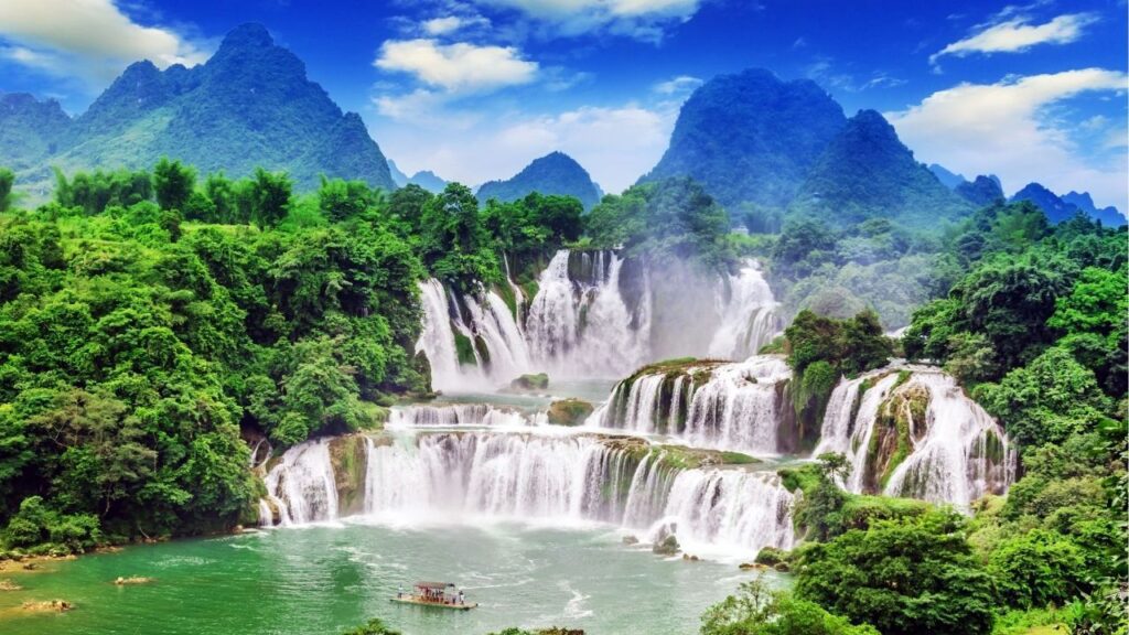15 Best Places to Visit in Vietnam in 2025 - Ultimate Travel Planning Guide with Itinerary