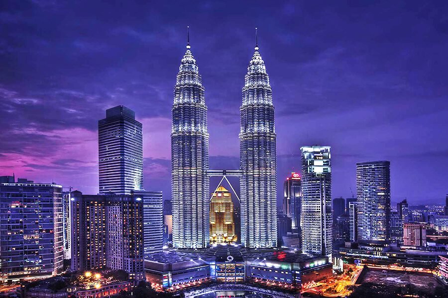 Singapore and malaysia itinerary for 7 days from india 2 Petronas Towers in Kuala Lumpur