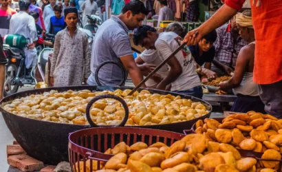 Food tours in Delhi, Lucknow, Hyderabad, Kolkata