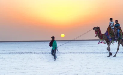 Rann of Kutch at sunrise / moonrise