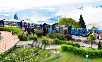 Toy train rides (Darjeeling, Kalka–Shimla, Ooty)