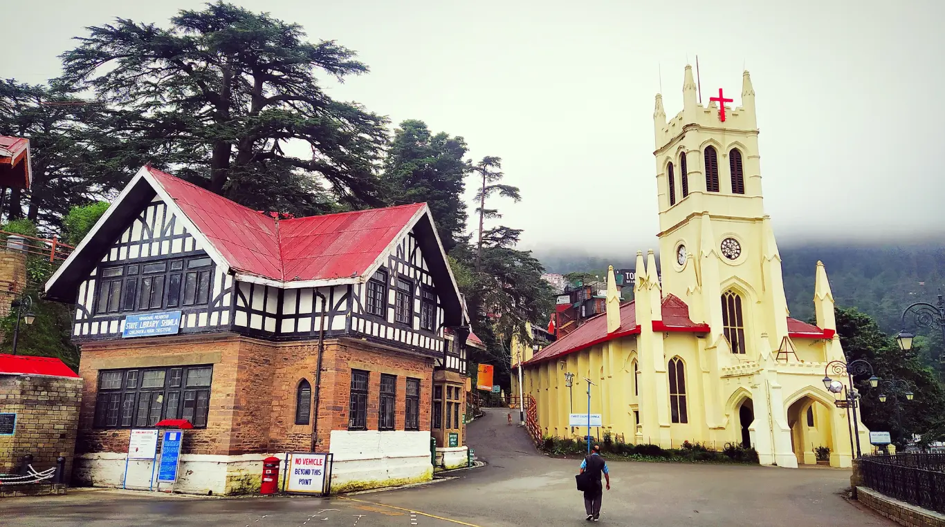 Shops and pedestrians along Shimla’s Mall Road