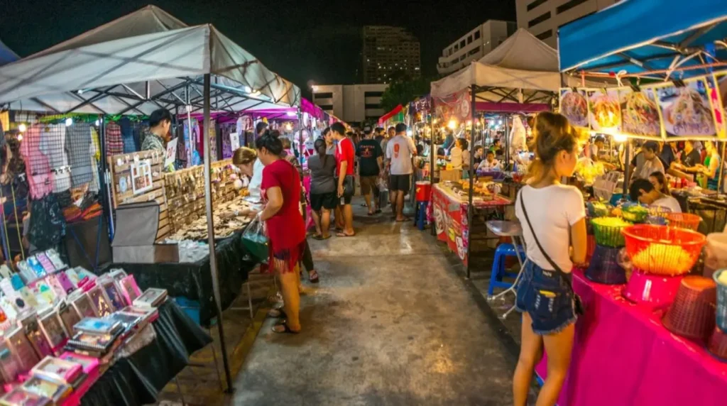 Bangkok travel guide - temples, street food and markets 5 Bangkok Travel Guide - Temples, Street Food and Markets
