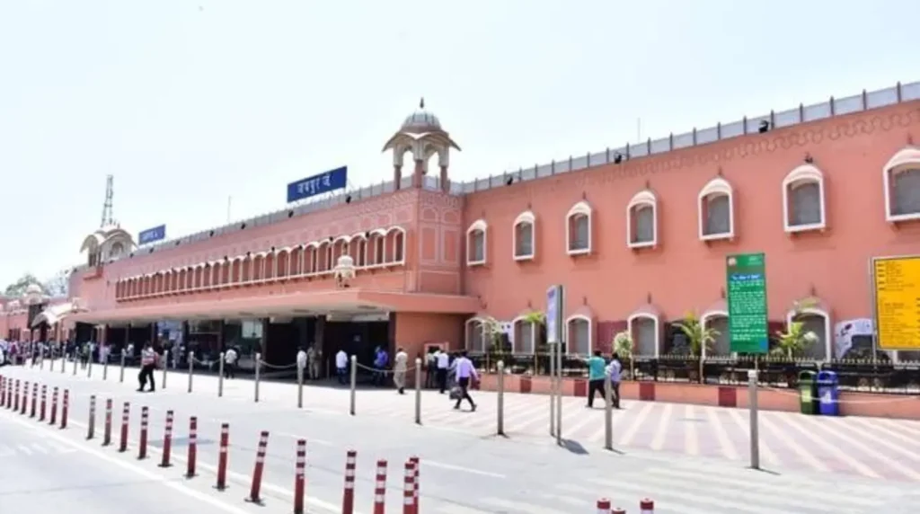 Rajasthan Trip Cost for 5 Days - Budget, Mid-Range and Luxury Breakdown